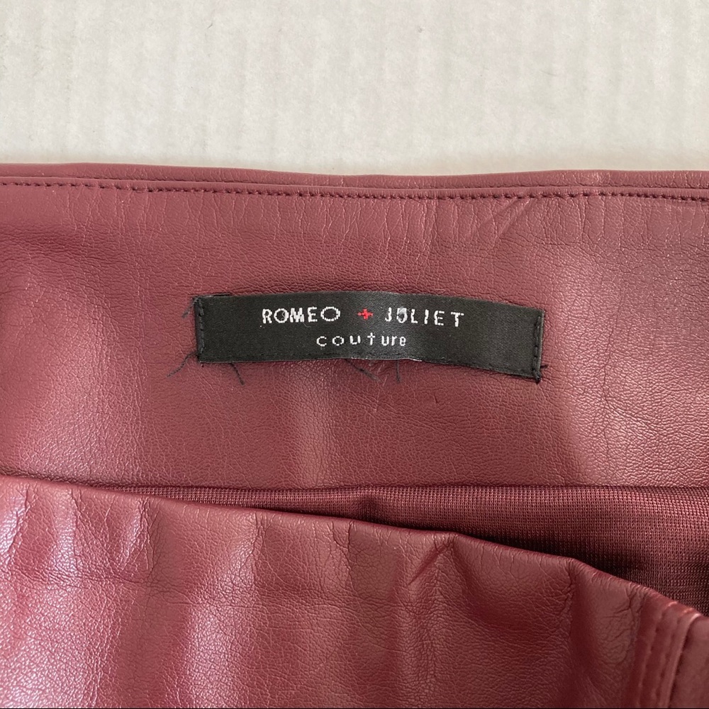 RJC | EMBROIDERED FAUX LEATHER MINI SKIRT | M - Picture 14 of 16